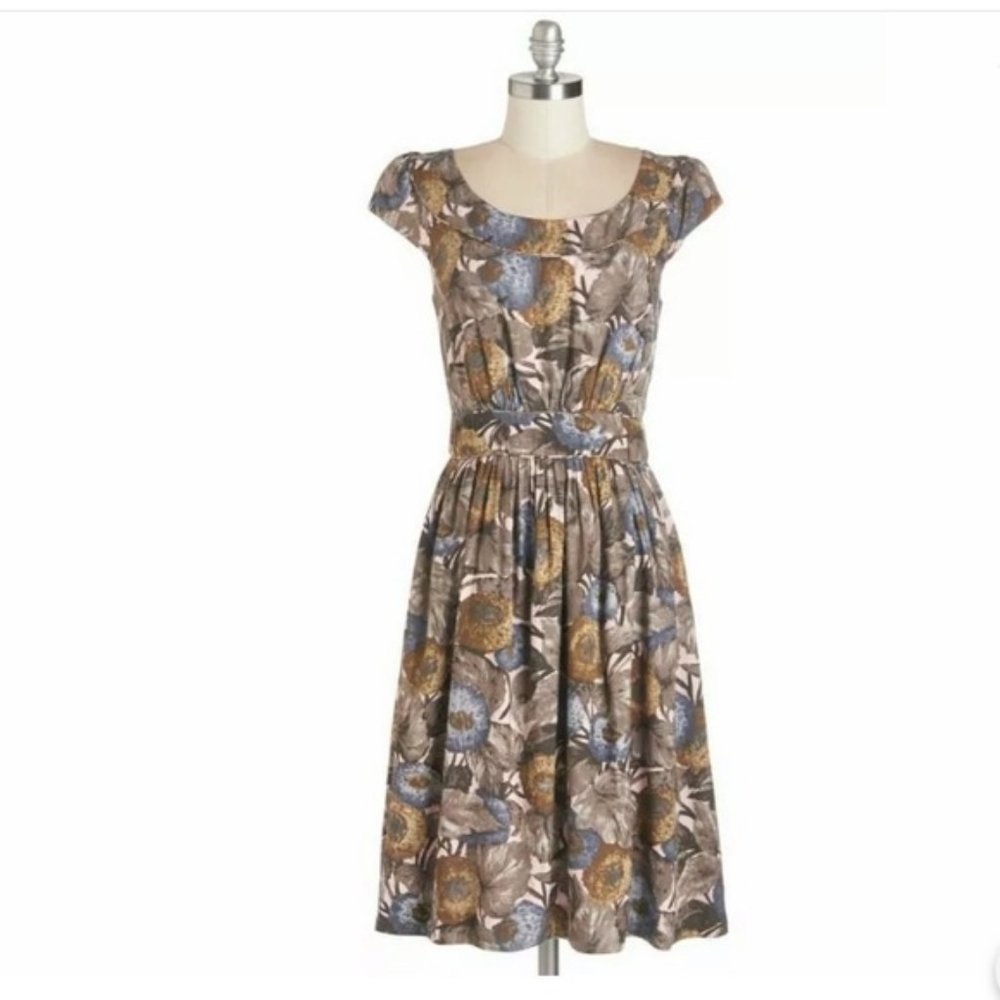 Emily & Fin Modcloth day after day dress M